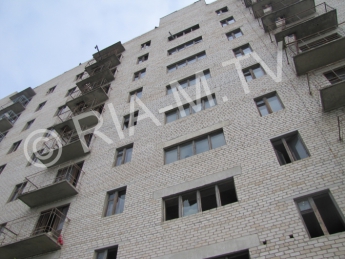 Бомжи оккупировали многоэтажку и едва ее не сожгли (фото, видео)