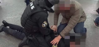 В Харькове суд отпустил копа, который избивал людей в метро