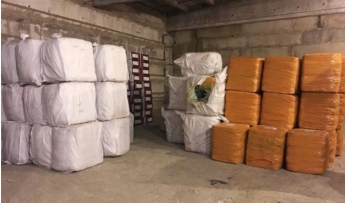В порту Одессы обнаружили 30 тонн контрабандной одежды из Китая