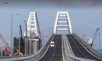 ''Обречен'': Крымскому мосту предрекли ''ледниковую'' катастрофу