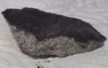 В Японии на крышу частного дома упал метеорит