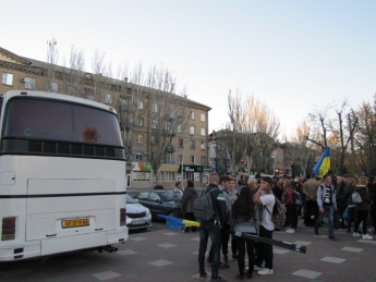 Мелитопольцы отправились в столицу, чтобы принять участие в массовых праздничных мероприятиях (видео)