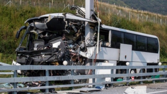 В Швейцарии автобус с туристами попал в ДТП, пострадали 15 человек