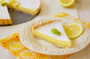 Лимонний пиріг: пісочне тісто і пікантка цитрусова начинка