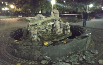 На Львовщине мужчина подорвал фонтан гранатой