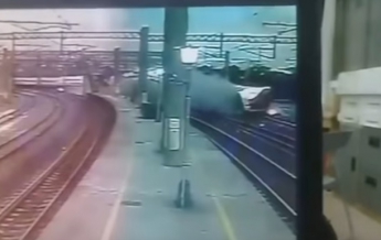 Появилось видео крушения поезда на Тайване
