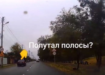 В Мелитополе водитель устроил гонку на встречке (видео)