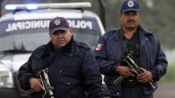 В Мексике фургон врезался в толпу паломников