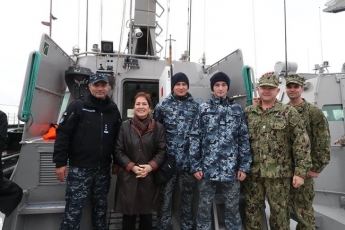 Делегация посольства США посетила корабли и объекты инфраструктуры ВМС Украины в Бердянске. ФОТО