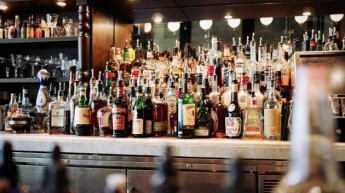 Алкогольная зависимость: медики назвали главную причину