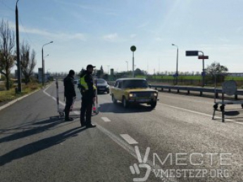 Досмотры машин на выезде из Запорожья не связаны с похищением машины с водителем: в полиции рассказали подробности