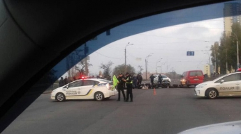 Киевляне перекрыли Харьковское шоссе: движение на улицах остановилось (фото)
