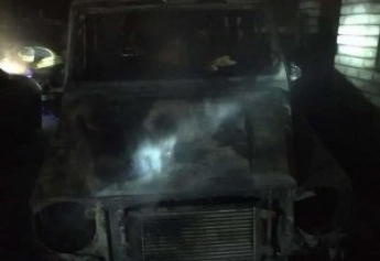 На парковке в центре Запорожья сгорели сразу четыре авто