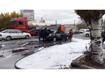 Из-за взрыва иномарки в Мелитополе отключили светофор (видео, фото)