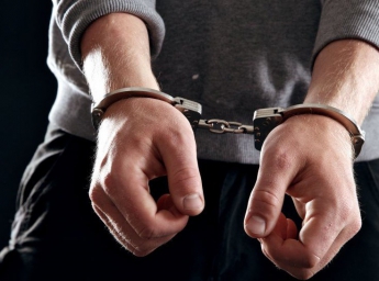 В Запорожье задержали особо опасного подозреваемого, пытавшегося подкупить полицейского