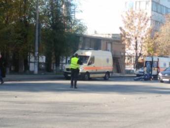 В Запорожье сбили мотоциклиста - пострадавшего госпитализировали (Фото)
