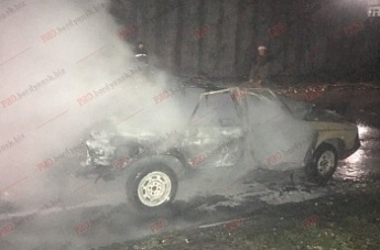 В центре Бердянска взорвался автомобиль (фото)