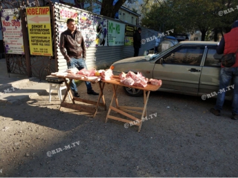 За торговлю салом и цитрусовыми на тротуаре у граждан Армении и Азербайджана появились неприятности (видео)