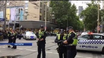 У Мельбурні терорист напав на перехожих з ножем