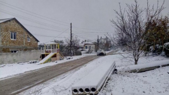В Крыму выпал первый снег (фото)