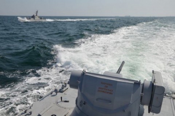 Россия захватила украинские катера "Бердянск", "Никополь" и буксир "Яны Капу"