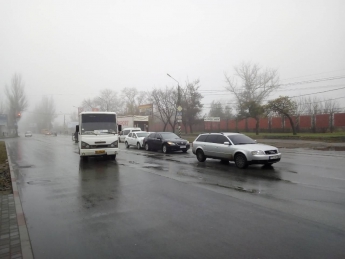 В Мелитополе рейсовый автобус попал в аварию (фото)