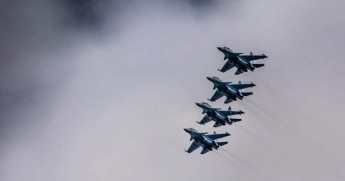 Россия готовится к атаке: уже группирует истребители возле Севастополя