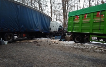 В Черкасской области из-за ДТП образовалась многокилометровая пробка