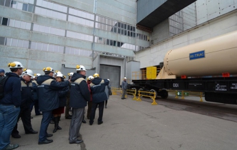 США поставили Украине первый контейнер для хранения ядерного топлива (фото)