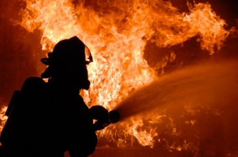 Огонь добрался до ребенка: дом воина АТО подожгли вместе с семьей