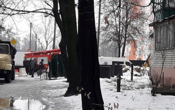 В Харькове рабочий погиб в шестиметровой яме