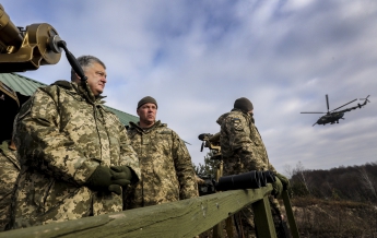 Если не начнется масштабное вторжение РФ в Украину, военное положение продлено не будет, – Порошенко