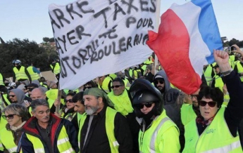 Жертвами протестов во Франции стали девять человек