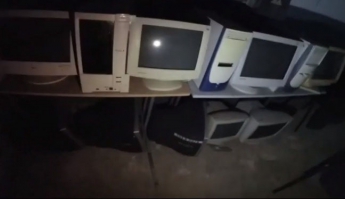 Мелитопольские экстремалы нашли под землей склад компьютеров (видео)