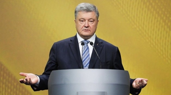 Порошенко объявил о прекращении военного положения в 10 регионах Украины