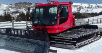 В Закарпатской области на лыжном курорте ратрак переехал туристку