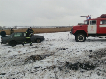 В Запорожской области перевернулся автомобиль с четырьмя людьми