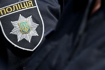 В Киеве мужчина покусал полицейского