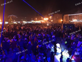 Такого массового Нового года на площади Мелитополь еще не видел (фото, видео)