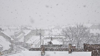 Погода в Украине на 2 января: страну засыплет мокрым снегом