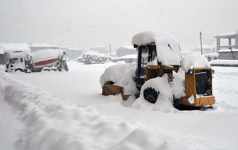 В Турции более 750 сел отрезаны от мира из-за снегопадов