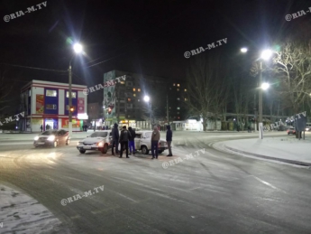 Еще одно ДТП в Мелитополе - дорогу не поделили ВАЗ и Форд (фото)