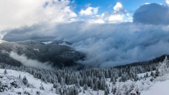 Морозы и лавины: в Карпатах объявлено штормовое предупреждение