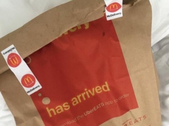 Скандал: в Верховной Раде потребовали объяснений от McDonald's из-за матерного слова (фото)