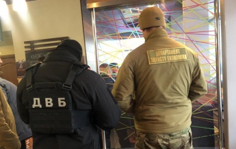 Во Львове задержан директор фирмы при попытке дать взятку полиции