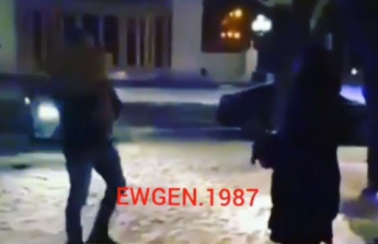 Полицейский с сиренами и мигалками приехал на свидание к девушке (видео)