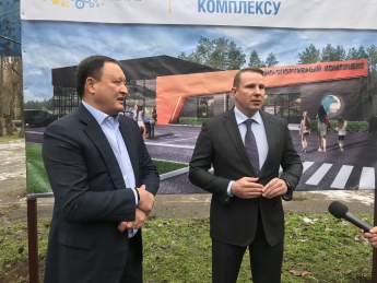 Мэр Мелитополя просил у губернатора 5 миллионов на бассейн (видео)