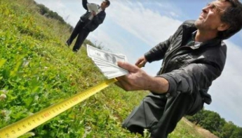 Украинских землевладельцев заставят платить налог на доходы физлиц