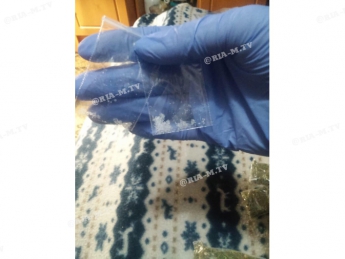 В Мелитополе прокуратура и СБУ накрыла точку закладчиц наркотиков (фото)