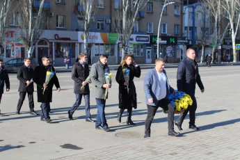 В Мелитополе почтили память тех, кто отдал жизнь за независимость Украины (фото)